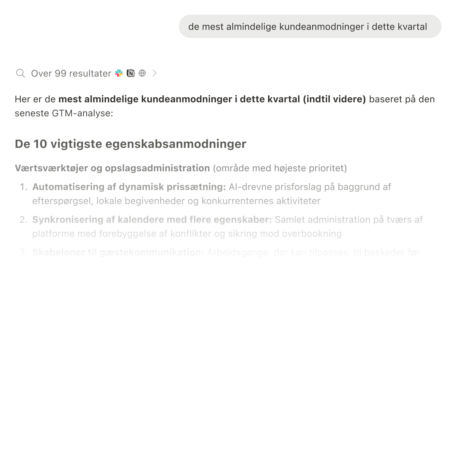 Søgeresultater, der viser information fra Slack, Google Drev og Jira